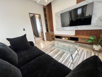 CASA EN VENTA  EN LAGOS DE JURIQUILLA