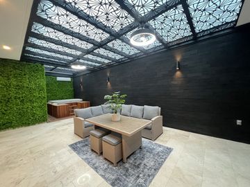 CASA EN VENTA  EN LAGOS DE JURIQUILLA