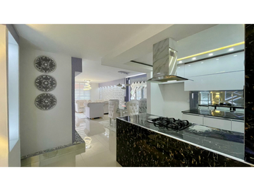 Oportunidad I Extraordinaria casa remodelada en el Pueblito Cafetero con 154 m2, 3 alcobas y 4 baños.  Av. Sur. Pereira - Colombia.