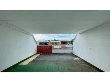 Oportunidad I Extraordinaria casa remodelada en el Pueblito Cafetero con 154 m2, 3 alcobas y 4 baños.  Av. Sur. Pereira - Colombia.