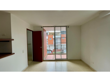 Oportunidad I Extraordinaria casa remodelada en el Pueblito Cafetero con 154 m2, 3 alcobas y 4 baños.  Av. Sur. Pereira - Colombia.