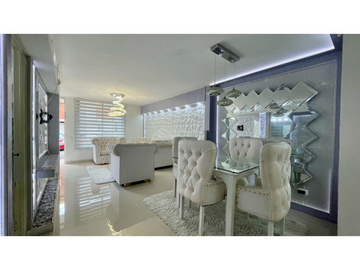 Oportunidad I Extraordinaria casa remodelada en el Pueblito Cafetero con 154 m2, 3 alcobas y 4 baños.  Av. Sur. Pereira - Colombia.