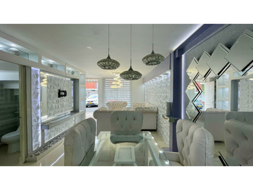 Oportunidad I Extraordinaria casa remodelada en el Pueblito Cafetero con 154 m2, 3 alcobas y 4 baños.  Av. Sur. Pereira - Colombia.