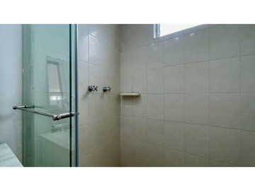 Oportunidad I Extraordinaria casa remodelada en el Pueblito Cafetero con 154 m2, 3 alcobas y 4 baños.  Av. Sur. Pereira - Colombia.