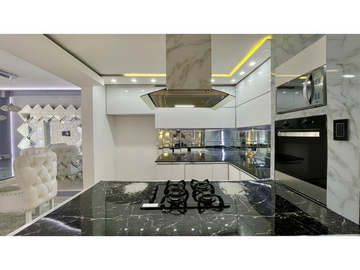 Oportunidad I Extraordinaria casa remodelada en el Pueblito Cafetero con 154 m2, 3 alcobas y 4 baños.  Av. Sur. Pereira - Colombia.