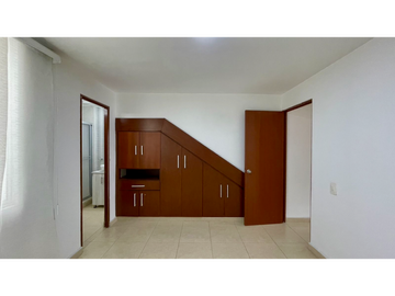 Oportunidad I Extraordinaria casa remodelada en el Pueblito Cafetero con 154 m2, 3 alcobas y 4 baños.  Av. Sur. Pereira - Colombia.