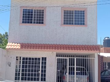 Casa en fracc. San Marcos, 5 recamaras