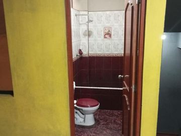 CASA DE  2 PISOS FRENTE A PARQUE EN STO. DOMINGO DE CARABAYLLO