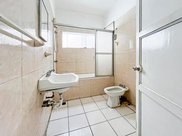 DEPARTAMENTO EN VENTA EN MAGDALENA DEL MAR CASA EN BAJOS 216M