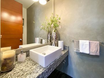 Departamento Exclusivo En Venta en San Isidro Todo Amoblado