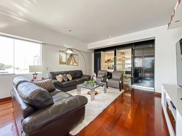 Departamento Exclusivo En Venta en San Isidro Todo Amoblado