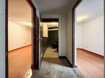 Casa como terreno en San Isidro