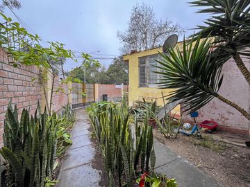 Casa como terreno en San Isidro