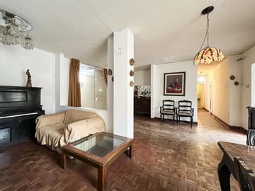 Casa como terreno en San Isidro