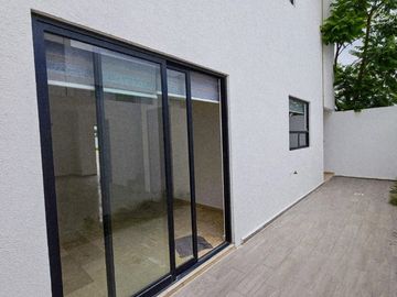 Venta de casa en esquina, Parque Aguascalientes Lomas de Angelopolis Puebla