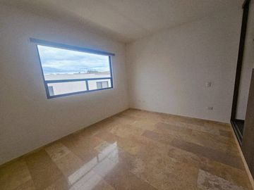 Venta de casa en esquina, Parque Aguascalientes Lomas de Angelopolis Puebla