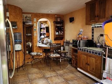 CASA EN VENTA EN ZEREZOTLA CHOLULA CON AMPLIO JARDIN