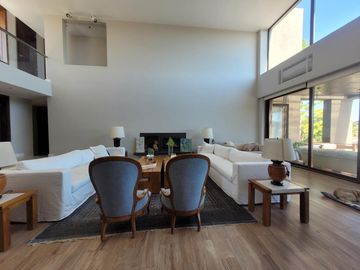 Impecable casa en Barbarita a la laguna