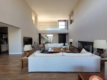 Impecable casa en Barbarita a la laguna