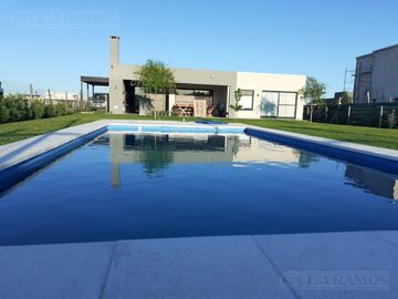 Casa en OPORTUNIDAD ALQUILER SUPER COMPLETO MB en A8 San Sebastián