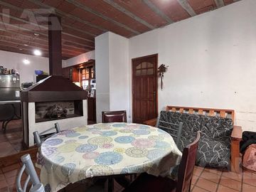 Casa en Venta 2 Dormitorios - Galería - Cochera - Parque en Ituzaingo Norte