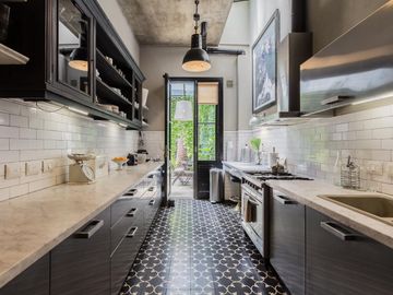 Casa  moderna con excelente estilo arquitectonico con Jardin y Pileta-  Villa Crespo