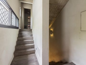 Casa  moderna con excelente estilo arquitectonico con Jardin y Pileta-  Villa Crespo