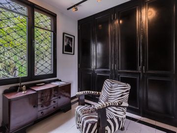 Casa  moderna con excelente estilo arquitectonico con Jardin y Pileta-  Villa Crespo