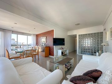 Departamento en venta en Lanús Oeste 3 ambientes con cochera