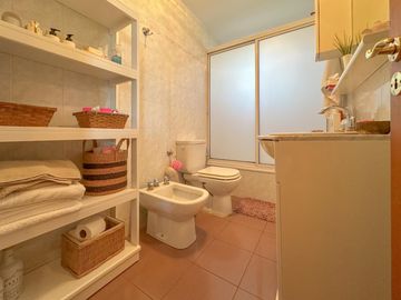 Departamento en venta en Lanús Oeste 3 ambientes con cochera