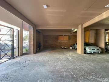 Departamento en venta en Lanús Oeste 3 ambientes con cochera