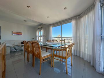 Departamento en venta en Lanús Oeste 3 ambientes con cochera