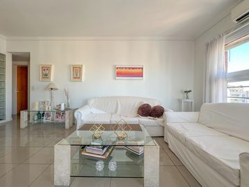 Departamento en venta en Lanús Oeste 3 ambientes con cochera
