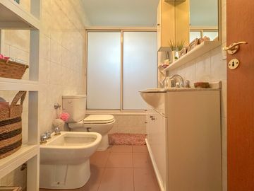 Departamento en venta en Lanús Oeste 3 ambientes con cochera