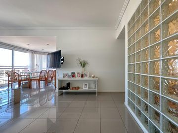 Departamento en venta en Lanús Oeste 3 ambientes con cochera