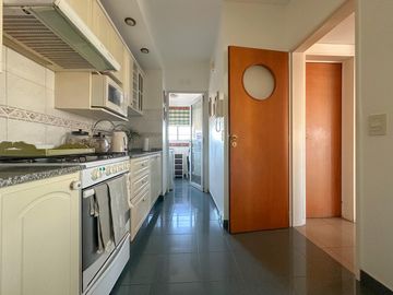 Departamento en venta en Lanús Oeste 3 ambientes con cochera