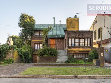 Casa en Don Bosco - Excelente Ubicación