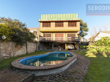 Casa en Don Bosco - Excelente Ubicación