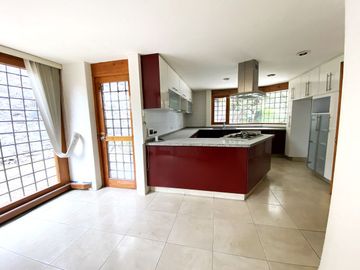 CASA EN CONDOMINIO EN VENTA EN OLIVAR DE LOS PADRES