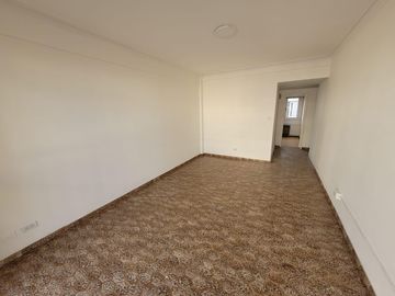 VENTA Departamento 2 ambientes con balcon saliente sobre Av. Colón - Mar del Plata