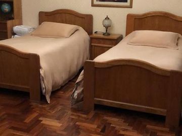 Casa en venta - 4 dormitorios 4 baños - 287mts2 - La Plata