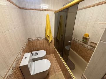 Casa en venta - 4 dormitorios 4 baños - 287mts2 - La Plata