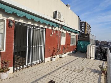 Venta Departamento de 3 ambientes con balcón terraza en Vicente López