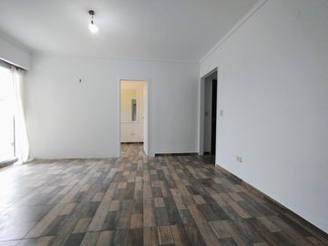 Venta Departamento de 3 ambientes con balcón terraza en Vicente López