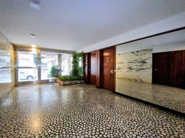 Venta Departamento de 3 ambientes con balcón terraza en Vicente López