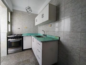 Venta Departamento de 3 ambientes con balcón terraza en Vicente López