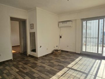 Venta Departamento de 3 ambientes con balcón terraza en Vicente López