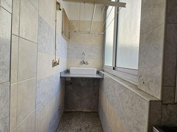 Venta Departamento de 3 ambientes con balcón terraza en Vicente López