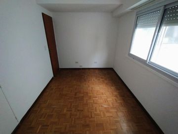 Venta Departamento de 3 ambientes con balcón terraza en Vicente López