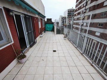 Venta Departamento de 3 ambientes con balcón terraza en Vicente López